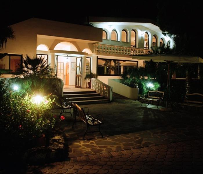 קאפו ואטיצ'אנו Villaggio Pineta Petto Bianco מראה חיצוני תמונה
