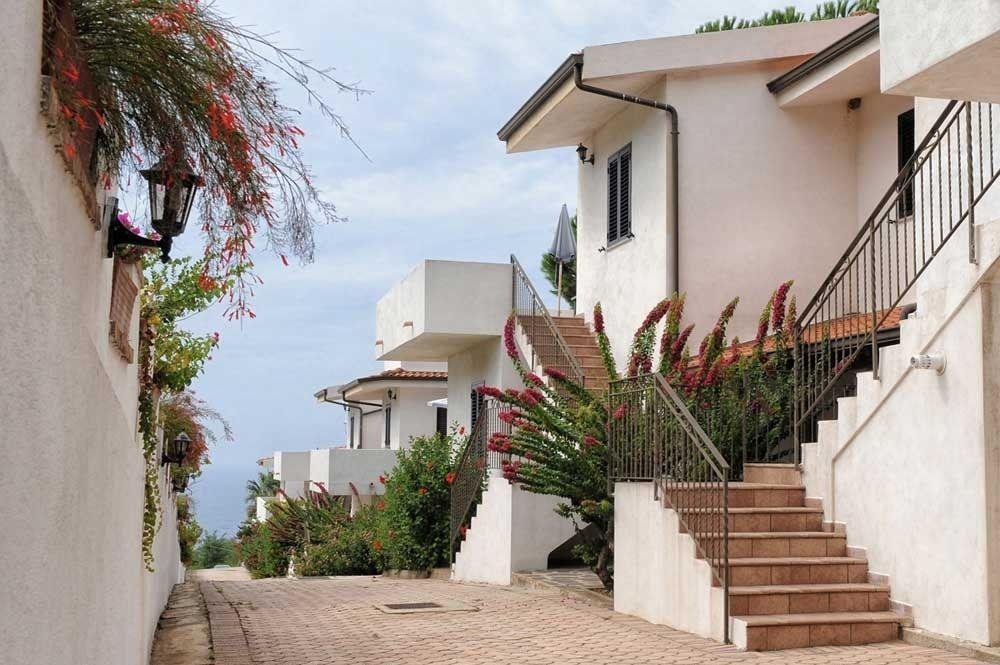 קאפו ואטיצ'אנו Villaggio Pineta Petto Bianco מראה חיצוני תמונה
