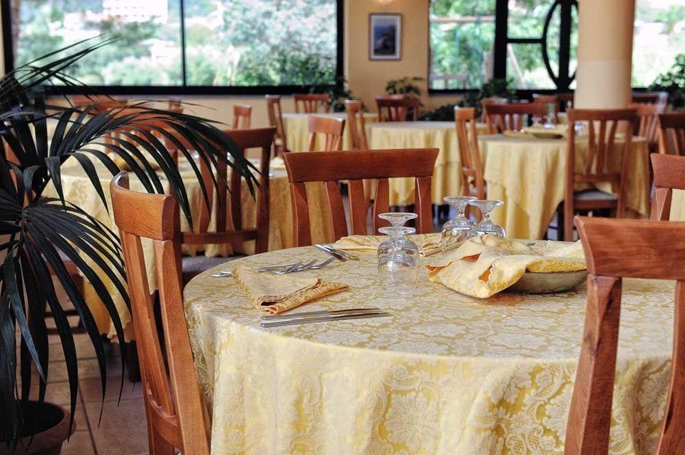 קאפו ואטיצ'אנו Villaggio Pineta Petto Bianco מראה חיצוני תמונה