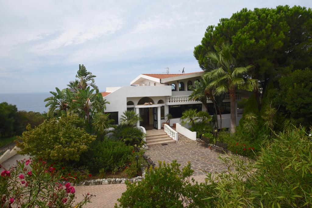 קאפו ואטיצ'אנו Villaggio Pineta Petto Bianco מראה חיצוני תמונה